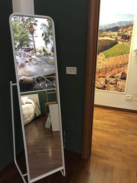 Locami Holiday&Rooms Jolanda Suite Катания Екстериор снимка